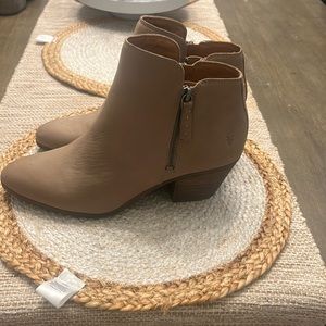 Brand new slight imperfection shown in photo Frye Judith booties size 9